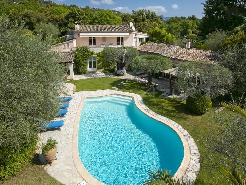 法国格拉斯别墅 — 来自开发商和业主的房地产搜索引擎 GEOLN.COM. 照片 1