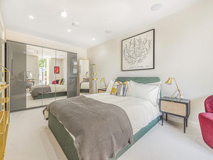 房地产在 83-87 Greenwich High Road — look at the real estate search engine GEOLN.COM. 照片 3