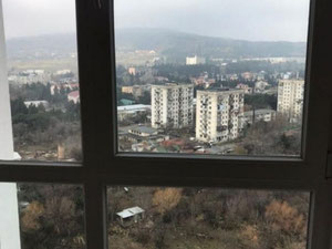 იყიდება 3 ოთახიანი ბინა — უძრავი ქონების ყიდვა და მფლო ბელებისგან GEOLN.COM. ფოტო 4