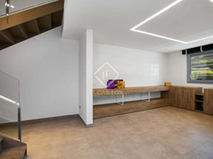 西班牙、加泰罗尼亚、巴塞罗那的山间别墅 — 来自开发商和业主的房地产搜索引擎 GEOLN.COM. 照片 10