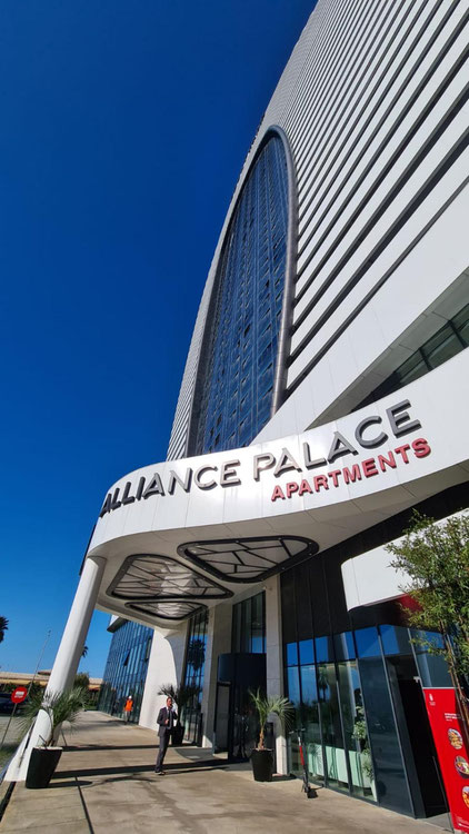 巴统万怡酒店出售的三居室公寓 — 来自开发商和业主的房地产搜索引擎 GEOLN.COM. 照片 1