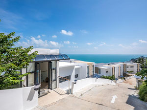 双层泳池别墅 3 卧室，带家具和海景 — 来自开发商和业主的房地产搜索引擎 GEOLN.COM. 照片 17