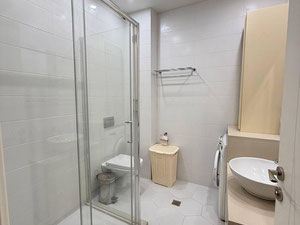 דירה בקו הראשון לים במרכז ההיסטורי של בטומי — חיפוש נדל"ן מפרטי ומקבלן GEOLN.COM. תמונה 7