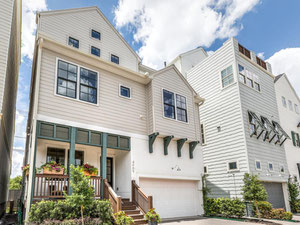 房地产在 Woodshire Village Estates — look at the real estate search engine GEOLN.COM. 照片 3