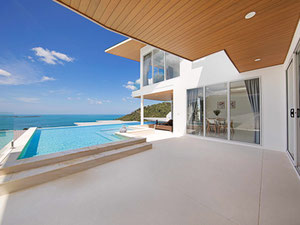 宽敞的4卧室泳池别墅，俯瞰山脉和大海 — 来自开发商和业主的房地产搜索引擎 GEOLN.COM. 照片 34