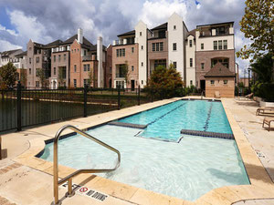 房地产在 Fannin Station Phase 2 — look at the real estate search engine GEOLN.COM. 照片 6