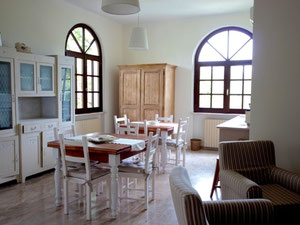 Villa junto al mar en Italia, Marina di Massa — Encuentre propiedades fuera del plan o reventa de bienes inmuebles directamente de desarrolladores y propietarios GEOLN.COM. Foto 6