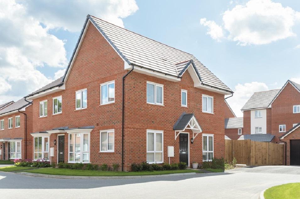 房地产在 Croft Gardens — look at the real estate search engine GEOLN.COM. 照片 1