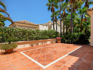 别墅 5 间卧室 1025 平方米，位于西班牙马贝拉 — 来自开发商和业主的房地产搜索引擎 GEOLN.COM. 照片 49