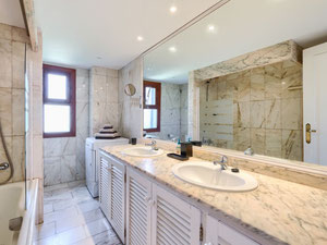 联排别墅 2 卧室 96 平方米，位于西班牙埃斯特波纳 — 来自开发商和业主的房地产搜索引擎 GEOLN.COM. 照片 14