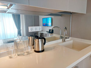 位于 Aliance Palace 的工作室，可欣赏令人惊叹的日落美景！ — 来自开发商和业主的房地产搜索引擎 GEOLN.COM. 照片 9