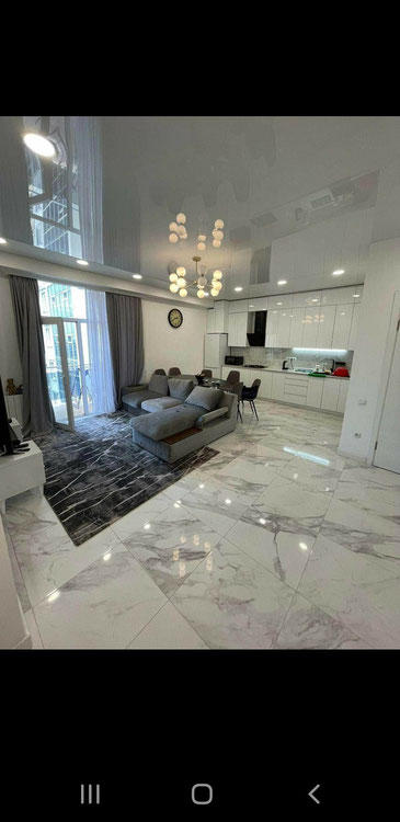 ბინა ბათუმში — უძრავი ქონების ყიდვა და მფლო ბელებისგან GEOLN.COM. ფოტო 1