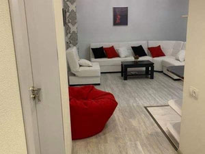 იყიდება 3 ოთახიანი ბინა — უძრავი ქონების ყიდვა და მფლო ბელებისგან GEOLN.COM. ფოტო 2