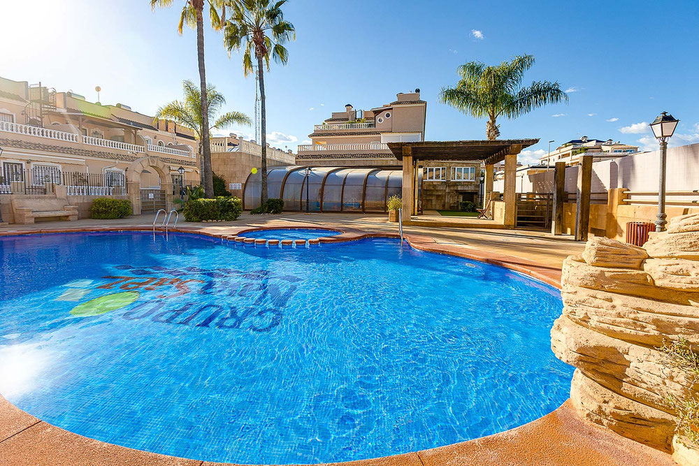 联排别墅 2 卧室 102 平方米，位于西班牙比利亚马丁 — 来自开发商和业主的房地产搜索引擎 GEOLN.COM. 照片 1