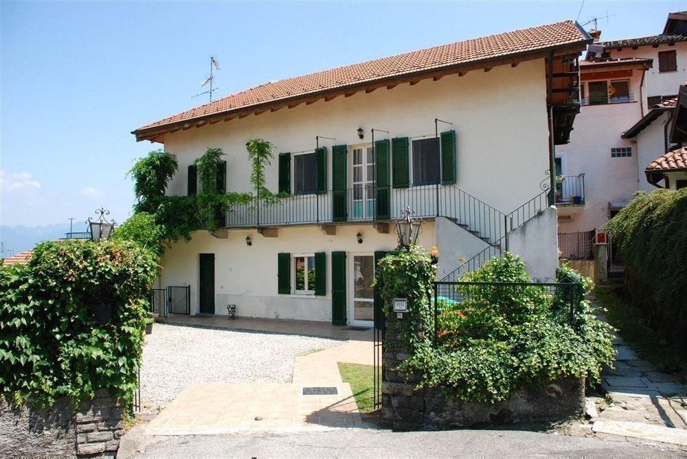 ვილა იტალიაში, Tronzano Lago Maggiore — უძრავი ქონების ყიდვა და მფლო ბელებისგან GEOLN.COM. ფოტო 1