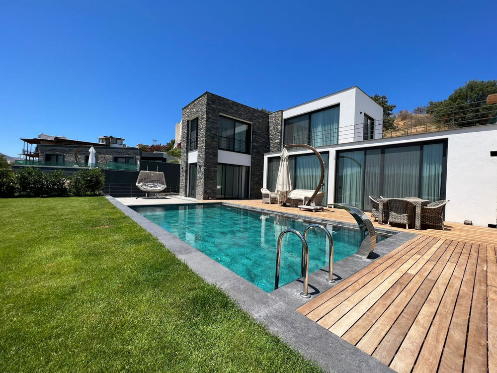 Turquía. Bodrum. Muğla. Villa con piscina y jardín. — Encuentre propiedades fuera del plan o reventa de bienes inmuebles directamente de desarrolladores y propietarios GEOLN.COM. Foto 1
