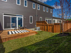 Нерухомість в Amber Grove Condominiums — дивіться на пошуковику нерухомості GEOLN.COM. Фото 3