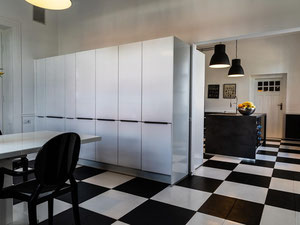 Hungary. Budapest. Villa with a large plot and swimming pool. — Find off-plan property or real estate resale directly from developers and owners GEOLN.COM. Photo 4