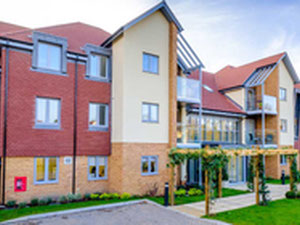 房地产在 Eleanor House — look at the real estate search engine GEOLN.COM. 照片 2