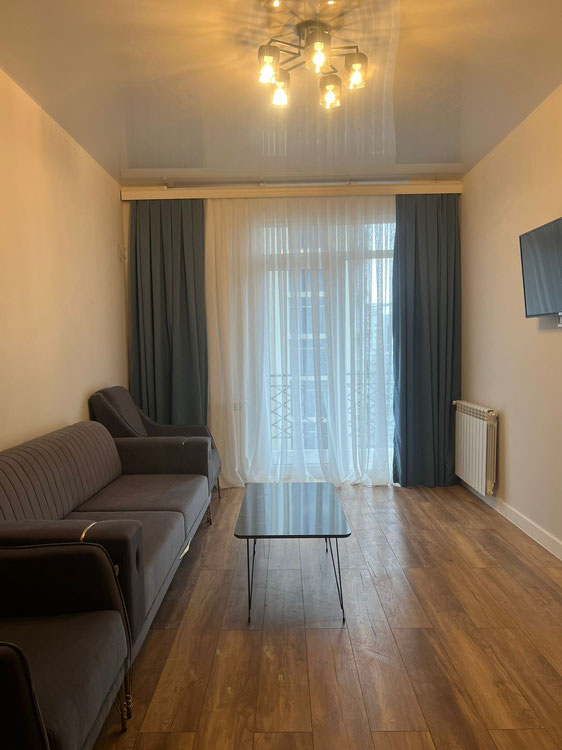 三居室公寓 — 来自开发商和业主的房地产搜索引擎 GEOLN.COM. 照片 1