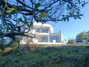 Villas in Chakvi with a pool — Find off-plan property or real estate resale directly from developers and owners GEOLN.COM. Photo 5