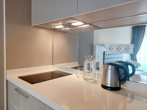 位于 Aliance Palace 的工作室，可欣赏令人惊叹的日落美景！ — 来自开发商和业主的房地产搜索引擎 GEOLN.COM. 照片 8