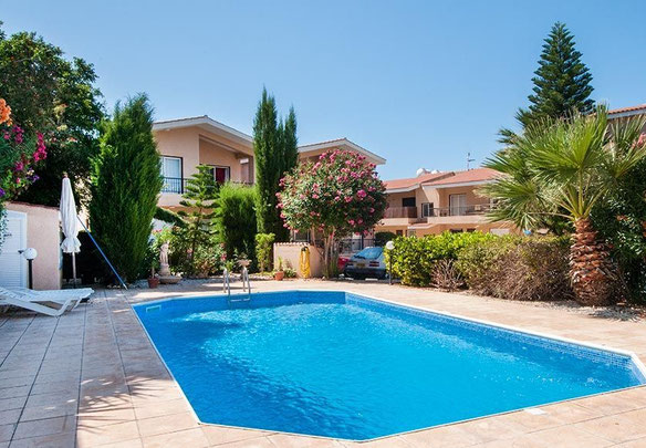 Квартира на Кіпрі, Пейя