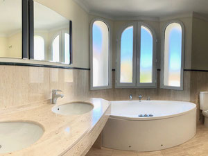 فيلا 4 غرف نوم 433 متر مربع في Guadalmina Alta ، إسبانيا — ابحث عن عقار قيد الإنشاء أو عقار معاد بيعه مباشرة من المطورين والملاك GEOLN.COM. صورة فوتوغرافية 12