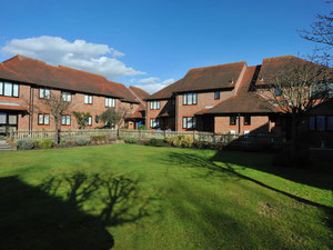 房地产在 Riverside Court — look at the real estate search engine GEOLN.COM. 照片 4