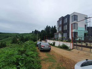 壮丽的海景。黑色框架的房子，带车库。 — 来自开发商和业主的房地产搜索引擎 GEOLN.COM. 照片 2