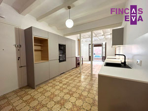 For sale apartment in Barcelona, city center — Find off-plan property or real estate resale directly from developers and owners GEOLN.COM. Photo 3