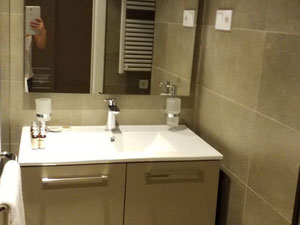 דירת חדר אחד למכירה בקוטיארד מריוט באטומי. — חיפוש נדל"ן מפרטי ומקבלן GEOLN.COM. תמונה 5