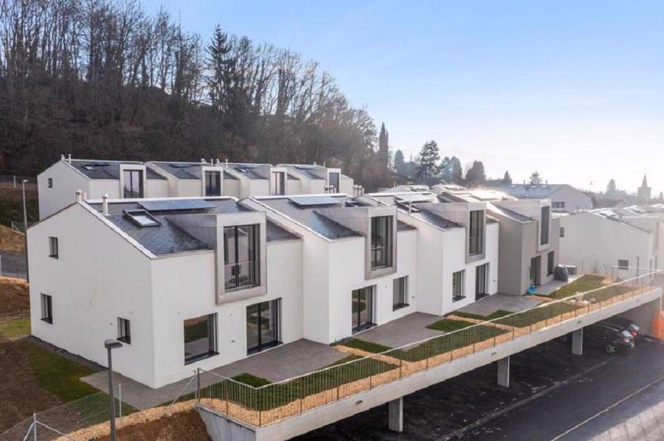 Нерухомість в Charmante villa a Crissier — дивіться на пошуковику нерухомості GEOLN.COM. Фото 1