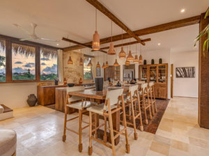 וילה יוקרתית עם בריכה — חיפוש נדל"ן מפרטי ומקבלן GEOLN.COM. תמונה 9