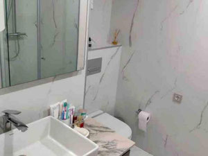 იყიდება 2 ოთახიანი ბინა ქორთიარდ მარიოტში ბათუმში — უძრავი ქონების ყიდვა და მფლო ბელებისგან GEOLN.COM. ფოტო 8