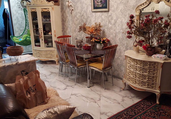 У Грузії, у місті Кутаїсі, продається трикімнатна квартира.