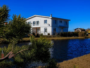 Будинок біля озера, у передмісті, у лісі в Латвії, Рига, Бебербеки — Пошуковик нерухомості від забудовників і власників GEOLN.COM. Фото 3