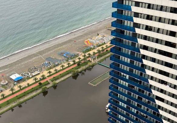 Stylish studio for those who want to be always on top