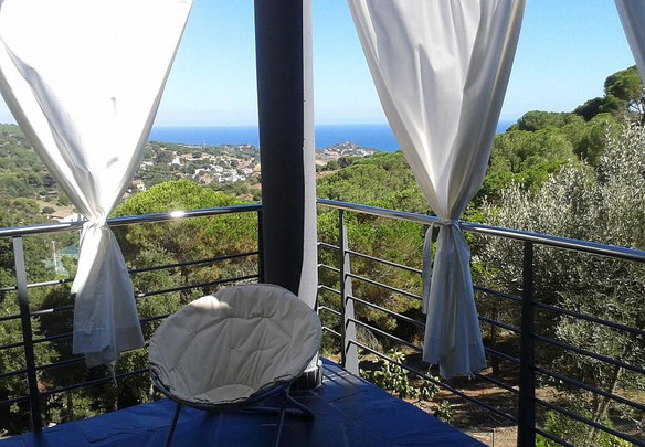 İspanya, Katalonya, Mataro&#39;da deniz kenarında villa