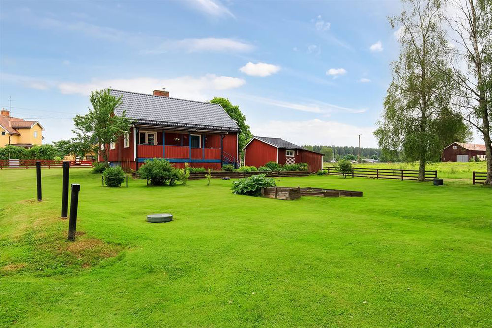 Real estate in Nedre Dalsangsvagen 11 — look at the real estate search engine GEOLN.COM. Photo 1