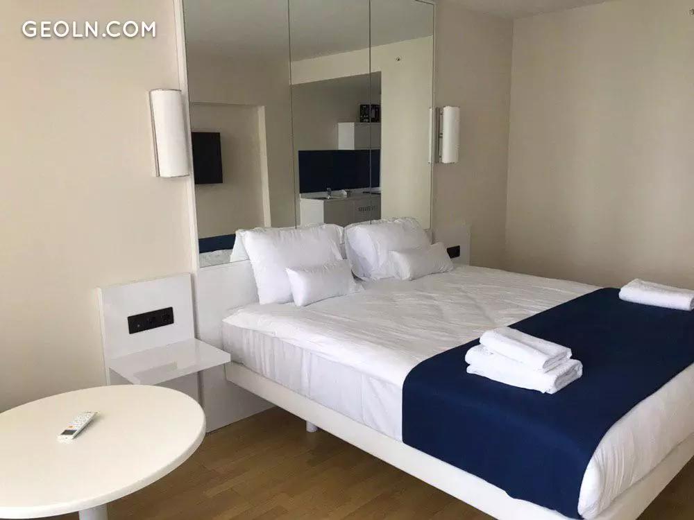 სასტუმრო ოთახი ორბი სითის C ბლოკში — უძრავი ქონების ყიდვა და მფლო ბელებისგან GEOLN.COM. ფოტო 1