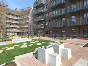 Real estate in Jolles House — look at the real estate search engine GEOLN.COM. Photo 3