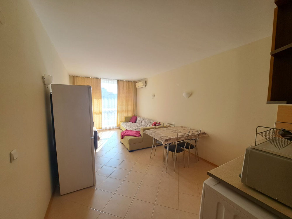 阳光海滩公寓 — 来自开发商和业主的房地产搜索引擎 GEOLN.COM. 照片 1