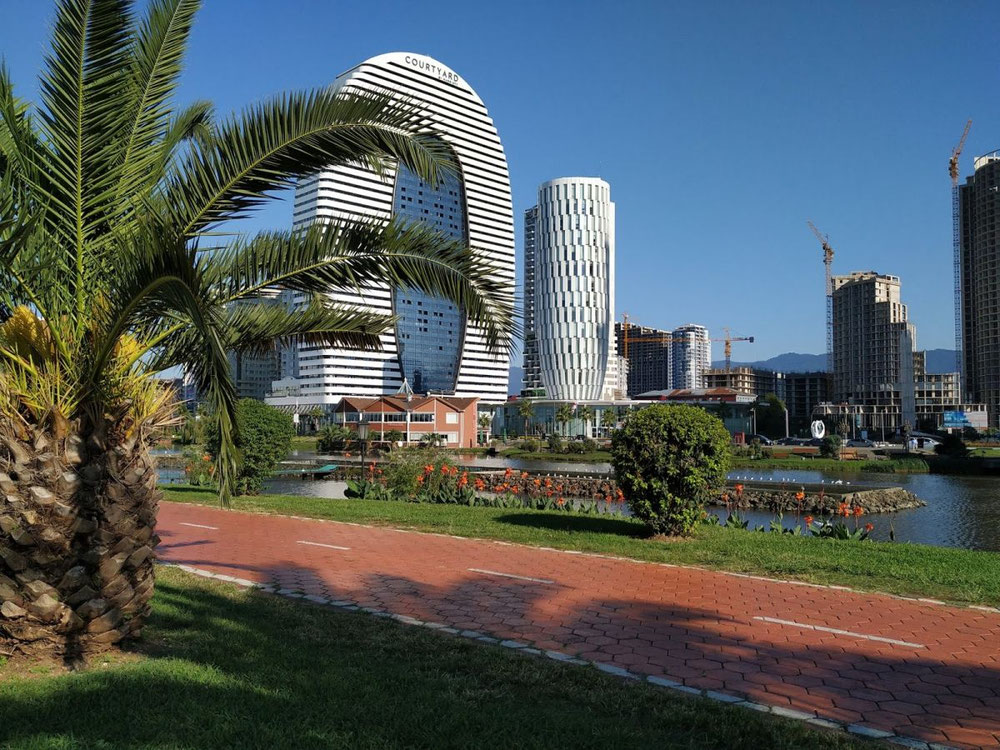 Продається 1-кімнатна квартира в Corty Yard Marriott Batumi — Пошуковик нерухомості від забудовників і власників GEOLN.COM. Фото 1