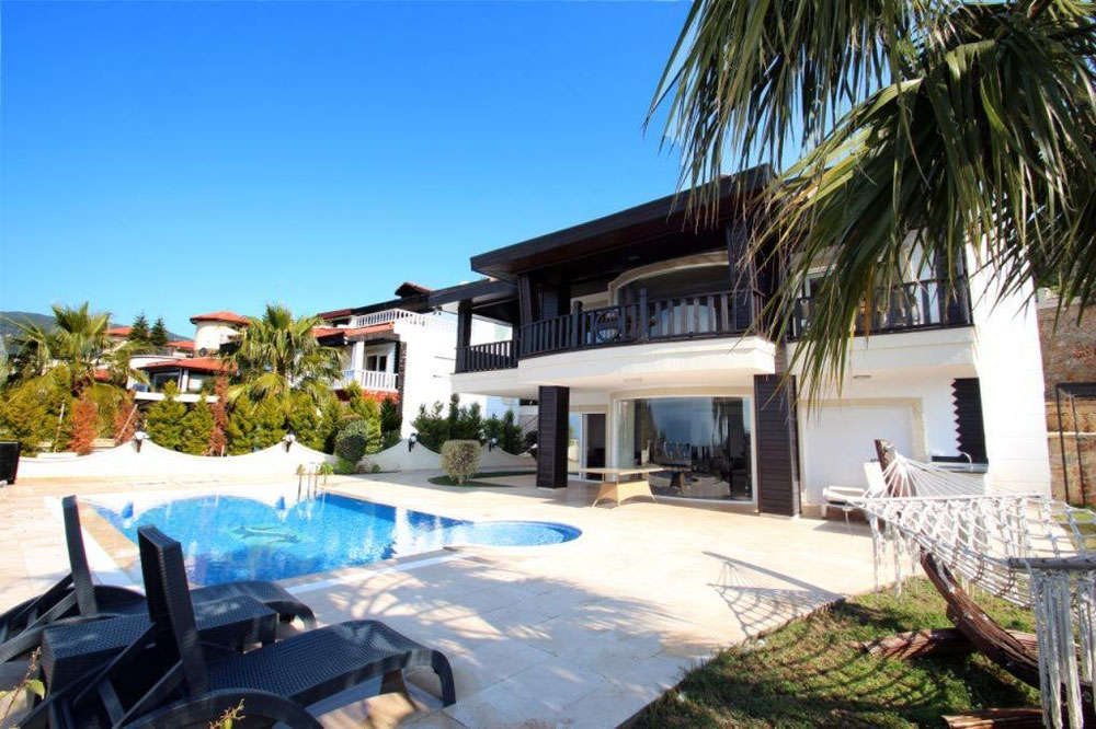 地中海沿岸的豪华别墅 — 来自开发商和业主的房地产搜索引擎 GEOLN.COM. 照片 1