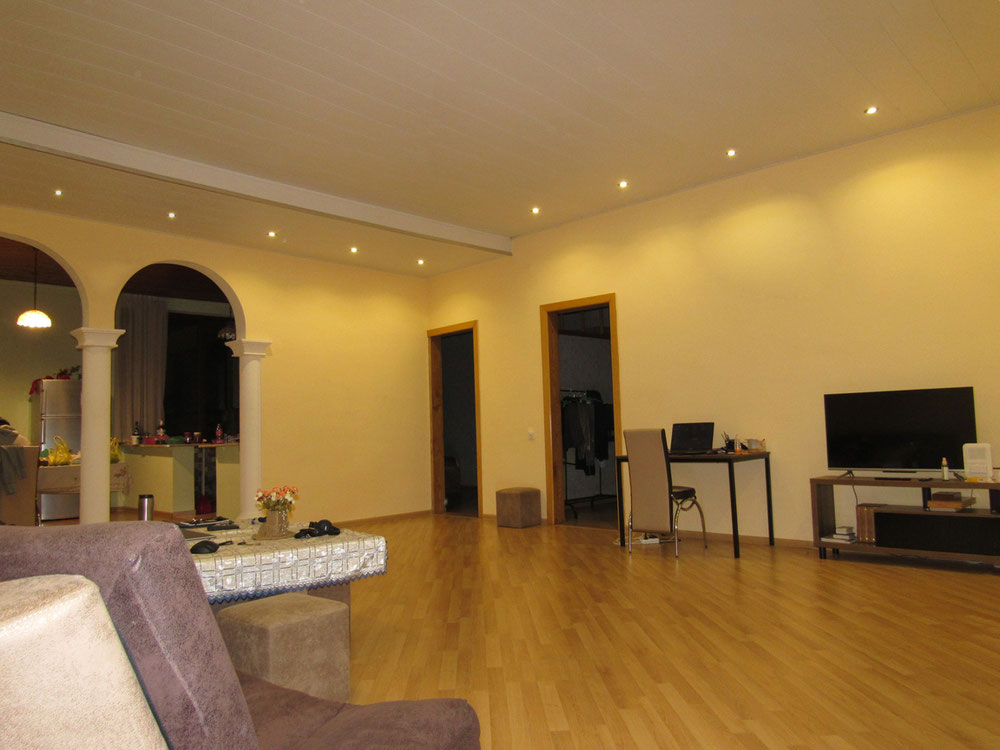 出售位于格尔达尼的公寓，6个房间，135平方米，中央供暖。 — 来自开发商和业主的房地产搜索引擎 GEOLN.COM. 照片 1