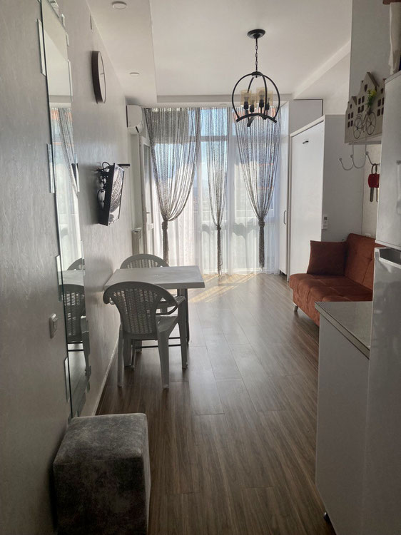 卖新工作室 — 来自开发商和业主的房地产搜索引擎 GEOLN.COM. 照片 1