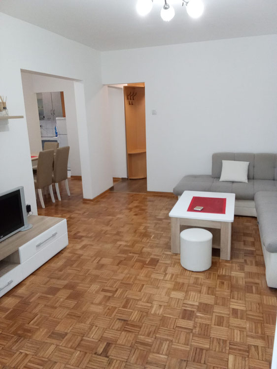 Satılık 4.0 daire Vračar Belgrad büyük teras cam kış evi tadilatlı mobilyalı kiracılarla mülk Büyük 3 odalı k — Sahiplerden yada inşaatcilardan mülkiyet arama GEOLN.COM. Fotoğraf 1
