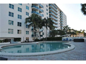 Villa in USA, Florida, North Bay Village — Find off-plan property or real estate resale directly from developers and owners GEOLN.COM. Photo 13