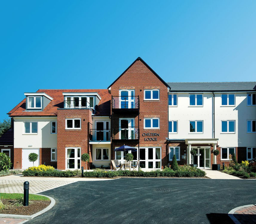 Real estate in Chiltern Lodge — look at the real estate search engine GEOLN.COM. Photo 1